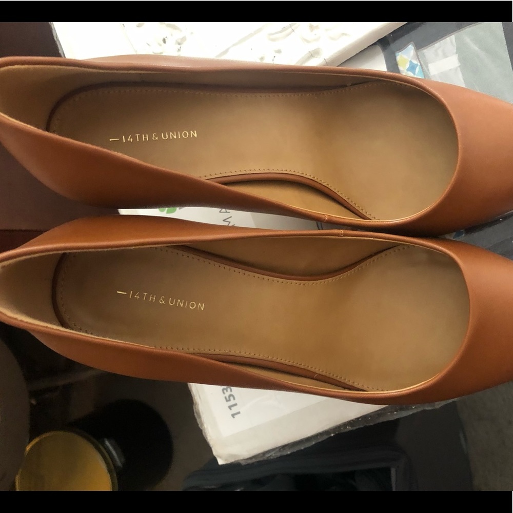 14th and union Tan heels
